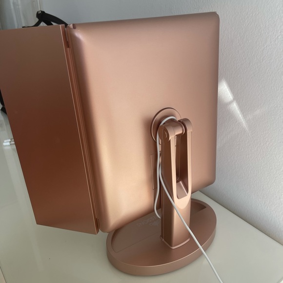 Rose Gold vanity mirror with light - Picture 4 of 4